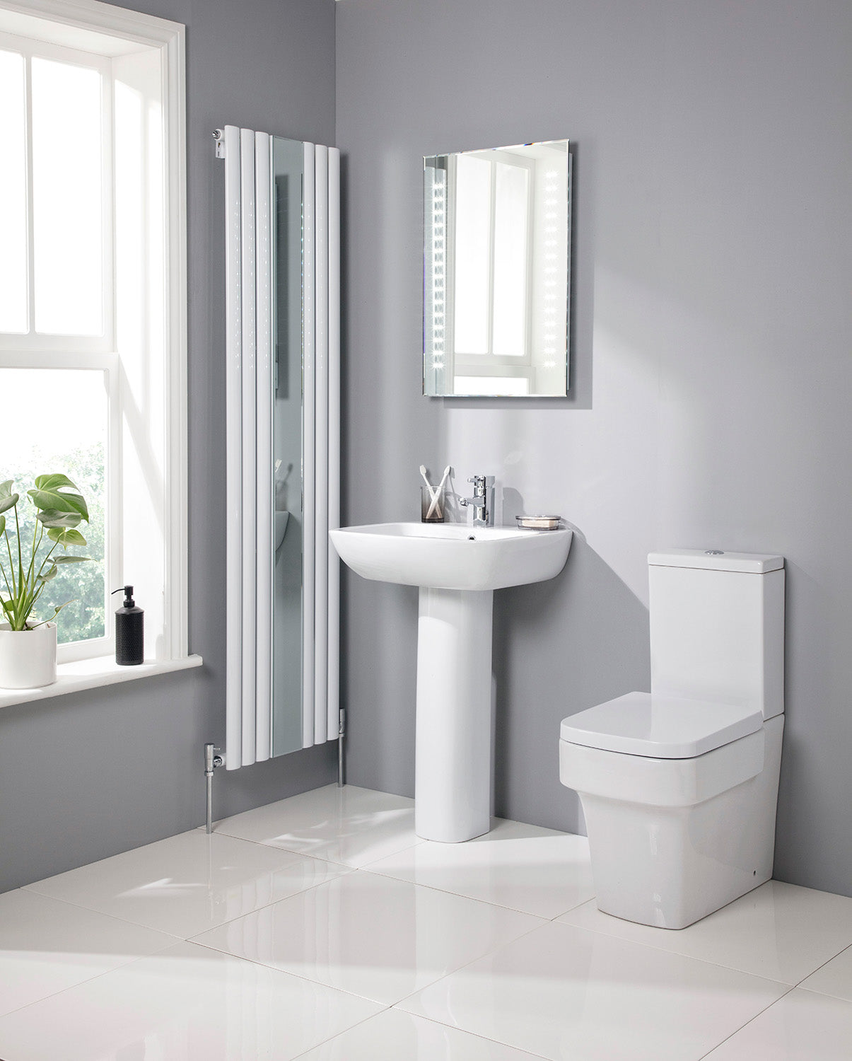 Medici Flush To Wall C/C Pan